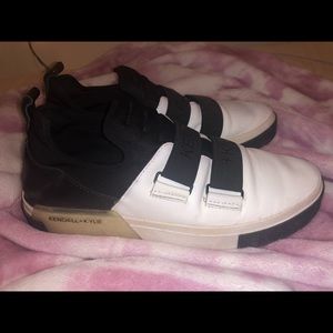 Sneakers by Kylie+Kendall in good conditions.